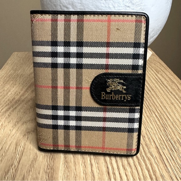 Burberry Handbags - 💕VINTAGE BURBERRY ADDRESS BOOK/CALENDAR💕